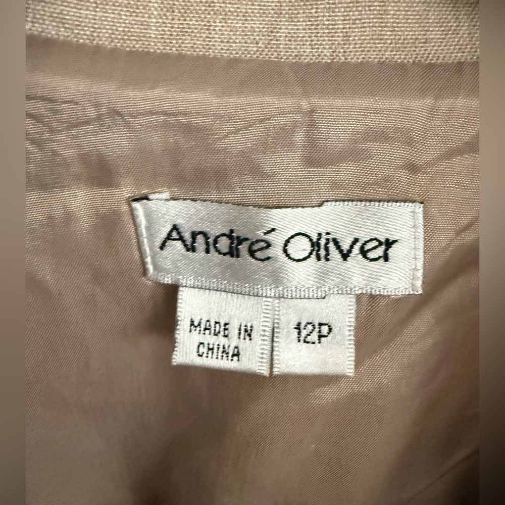 Andre Oliver Women's Vintage Blazer Size 12P in Tan - Picture 3 of 5